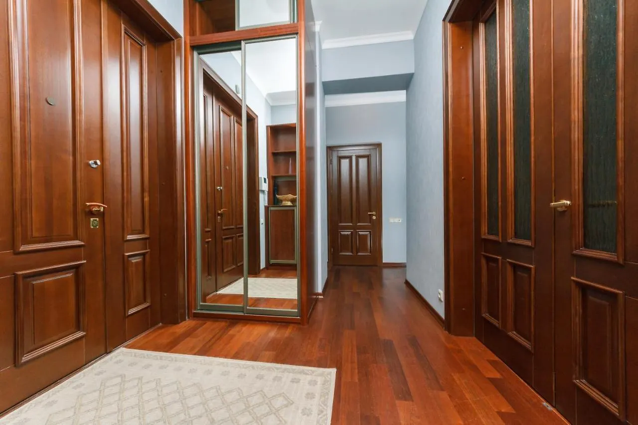 Apartment 2Х Комнатная, Крещатик 23, Vip, Центр, Просторная, Тихая Kyiv Ukraine